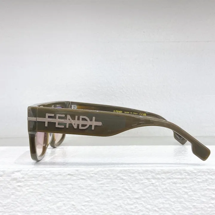 スーパーコピー フェンディ サングラス