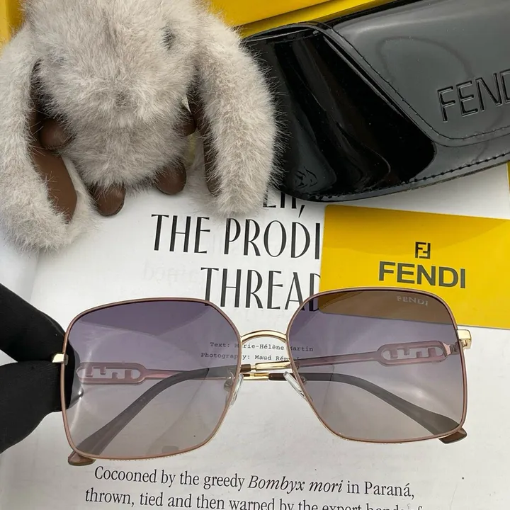 スーパーコピー フェンディ サングラス