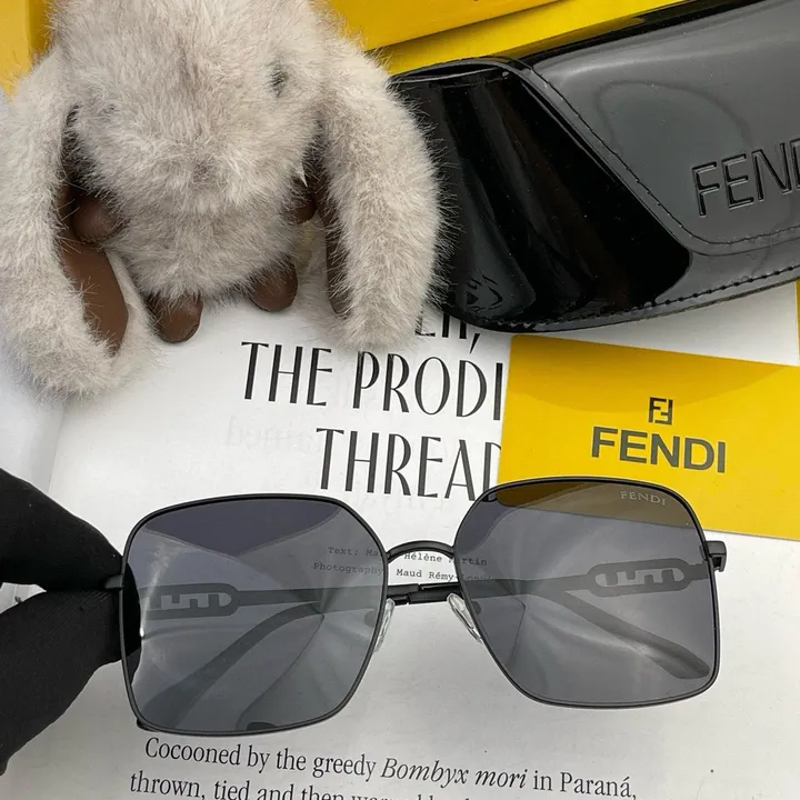 スーパーコピー フェンディ サングラス