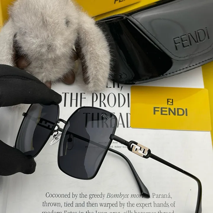 スーパーコピー フェンディ サングラス