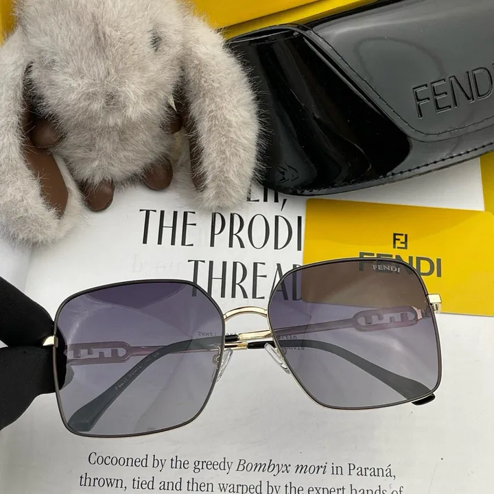 スーパーコピー フェンディ サングラス