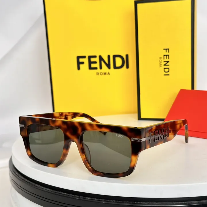 スーパーコピー ヴェルサーチ サングラス