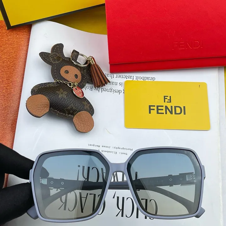 スーパーコピー フェンディ サングラス