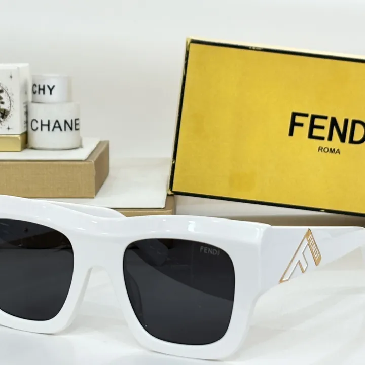 スーパーコピー フェンディ サングラス