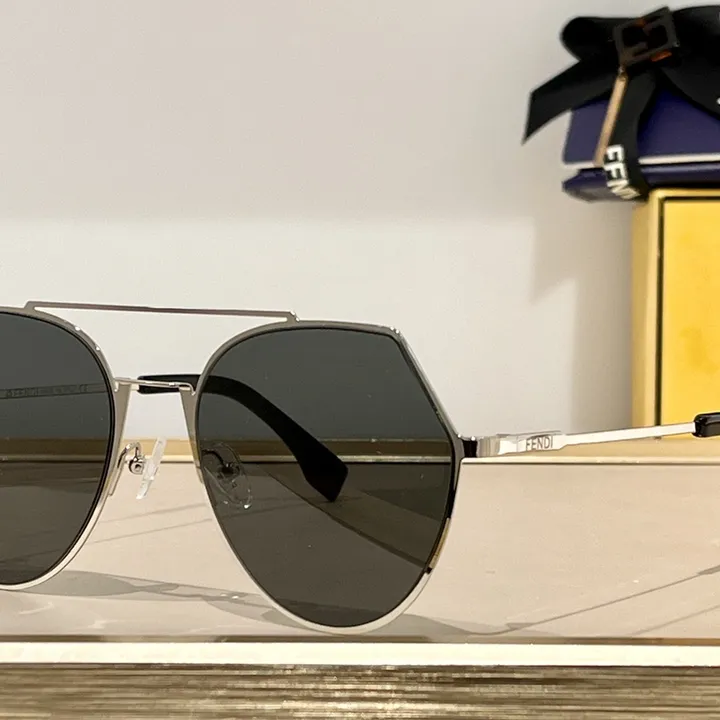 スーパーコピー フェンディ サングラス