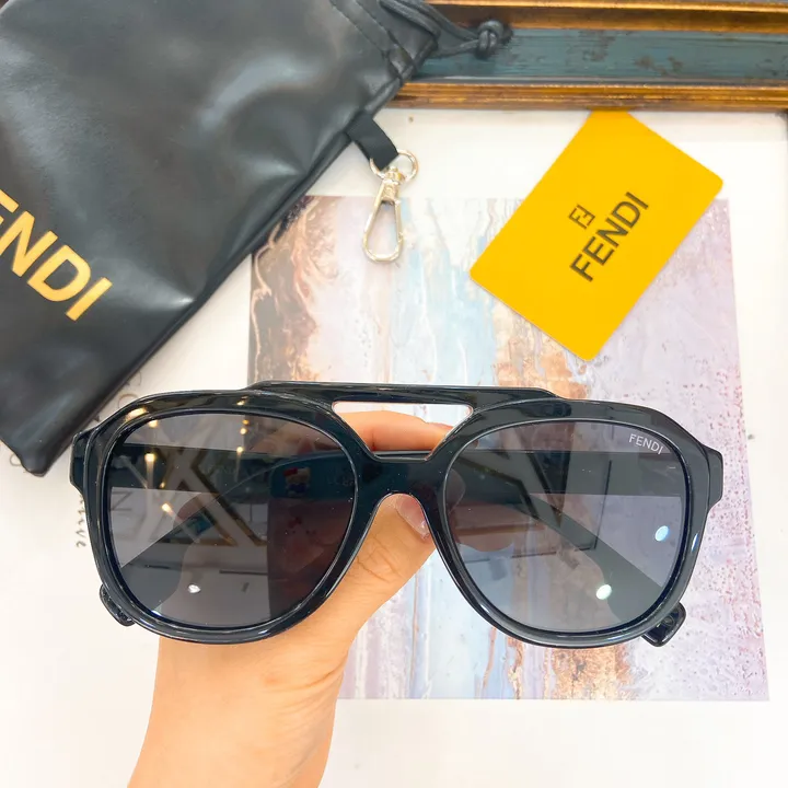 スーパーコピー フェンディ サングラス