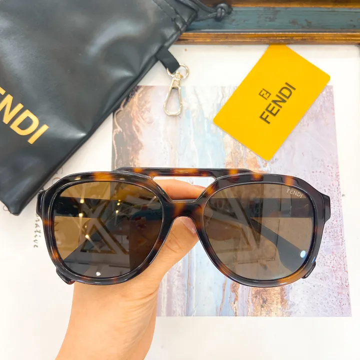 スーパーコピー フェンディ サングラス