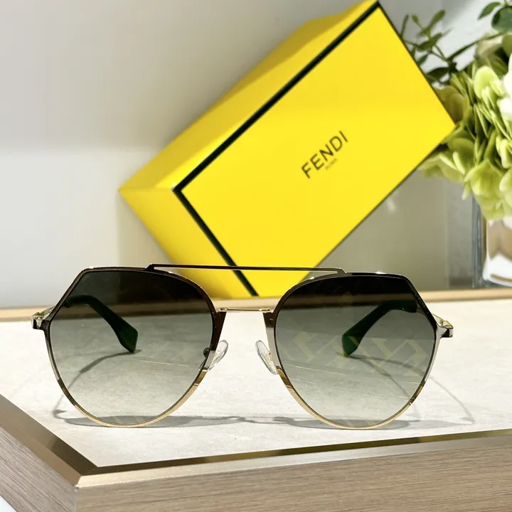 スーパーコピー フェンディ サングラス