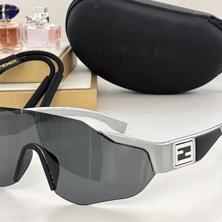 スーパーコピー フェンディ サングラス