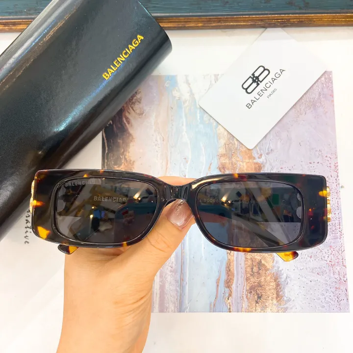 スーパーコピー バレンシアガ サングラス