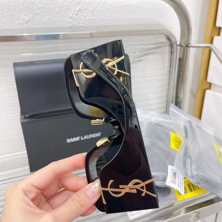 スーパーコピー ジバンシィ サングラス