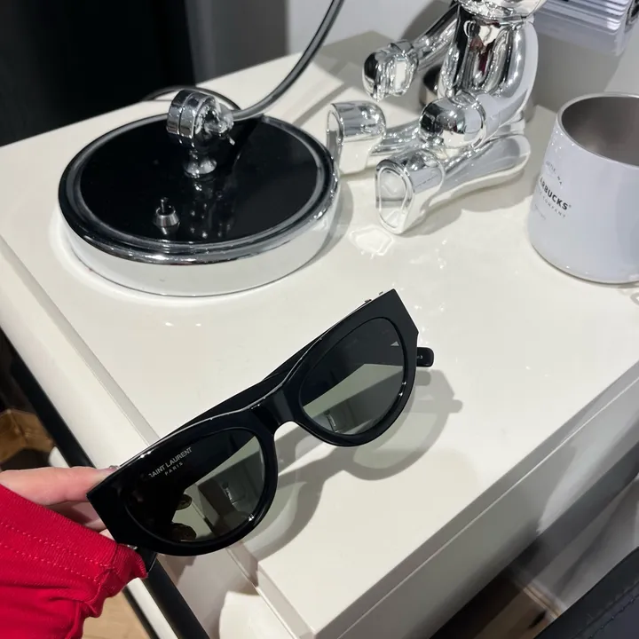 スーパーコピー ジバンシィ サングラス