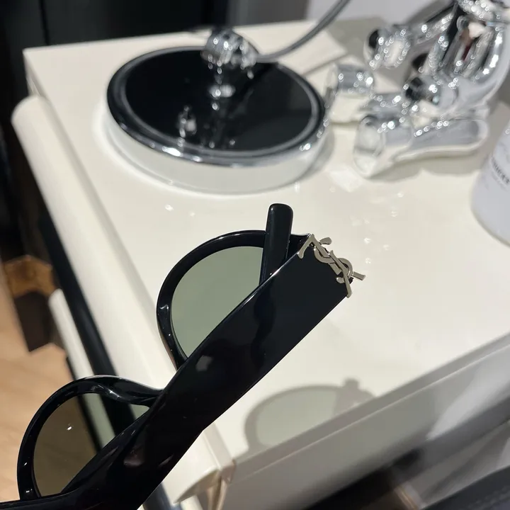 スーパーコピー ジバンシィ サングラス