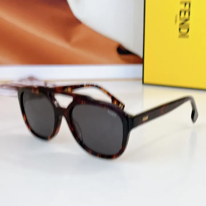 スーパーコピー フェンディ サングラス