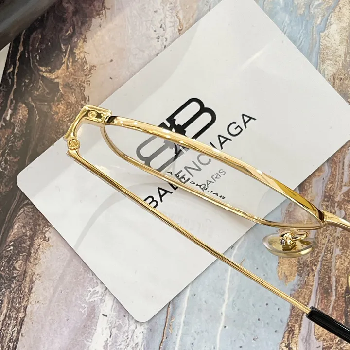 スーパーコピー バレンシアガ サングラス