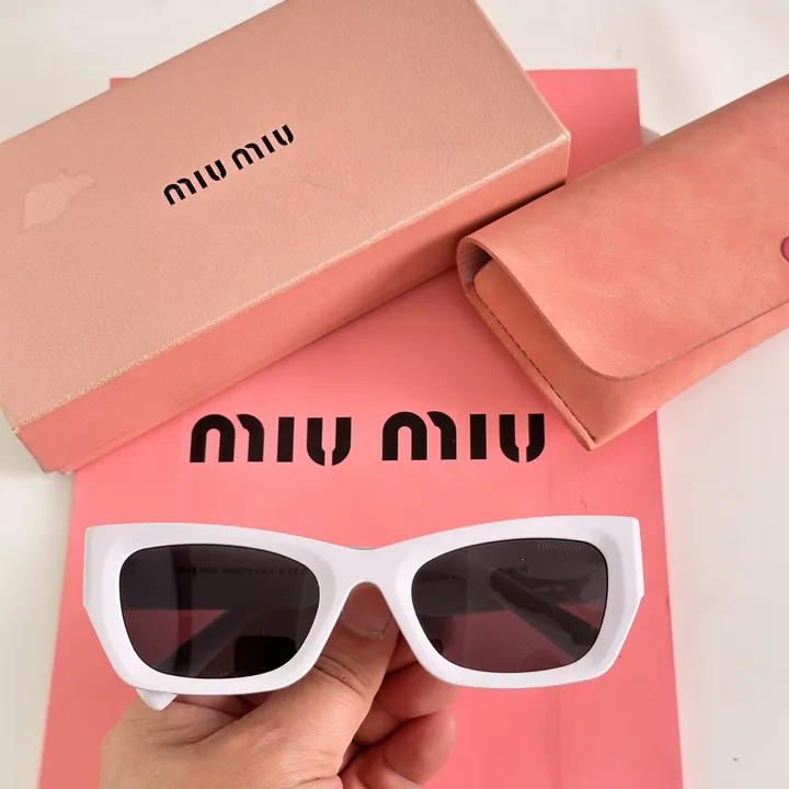 スーパーコピー ミュウミュウ サングラス