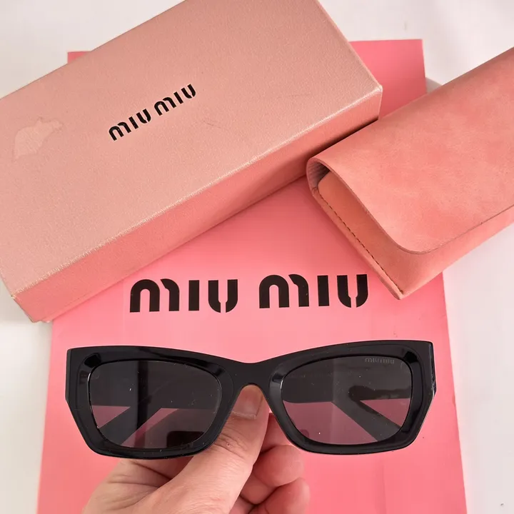 スーパーコピー ミュウミュウ サングラス