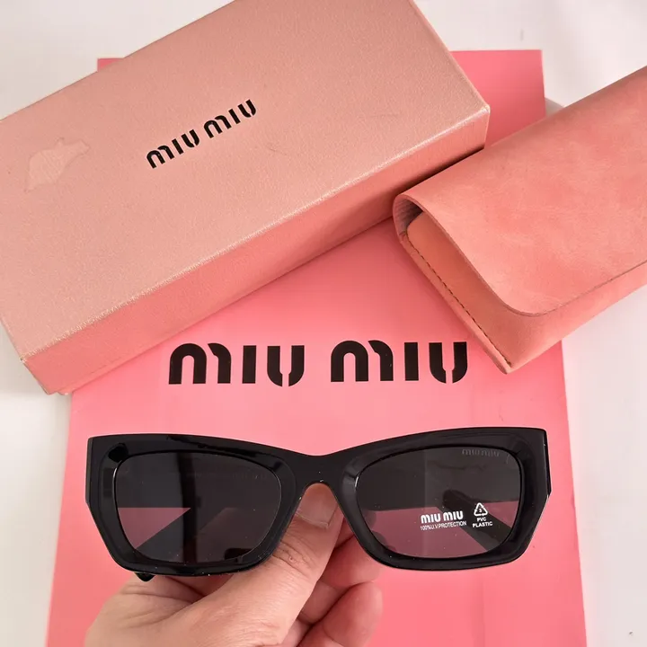 スーパーコピー ミュウミュウ サングラス
