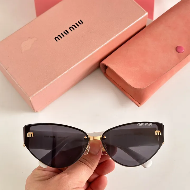 スーパーコピー ミュウミュウ サングラス