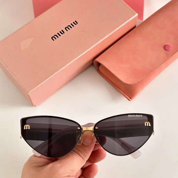 スーパーコピー ミュウミュウ サングラス