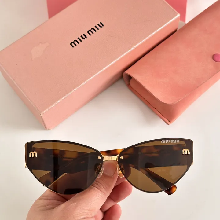 スーパーコピー ミュウミュウ サングラス