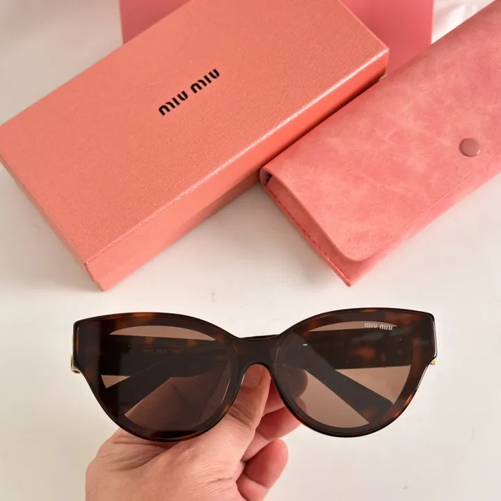 スーパーコピー ミュウミュウ サングラス