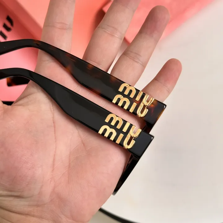 スーパーコピー ミュウミュウ サングラス