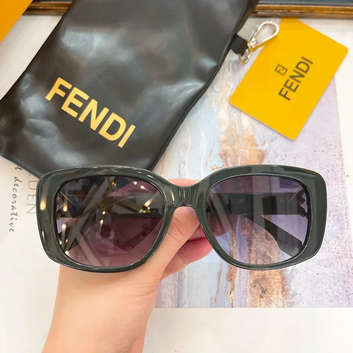 スーパーコピー フェンディ サングラス