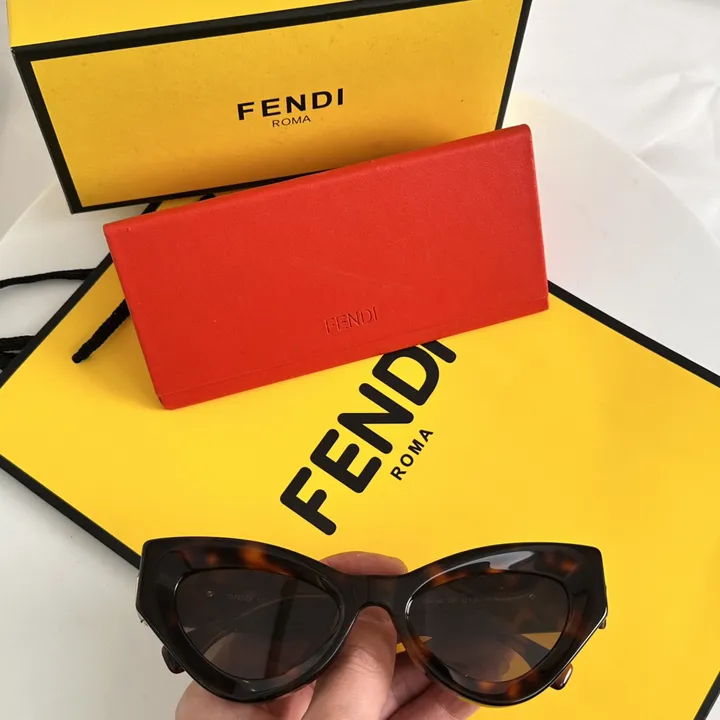 スーパーコピー フェンディ サングラス