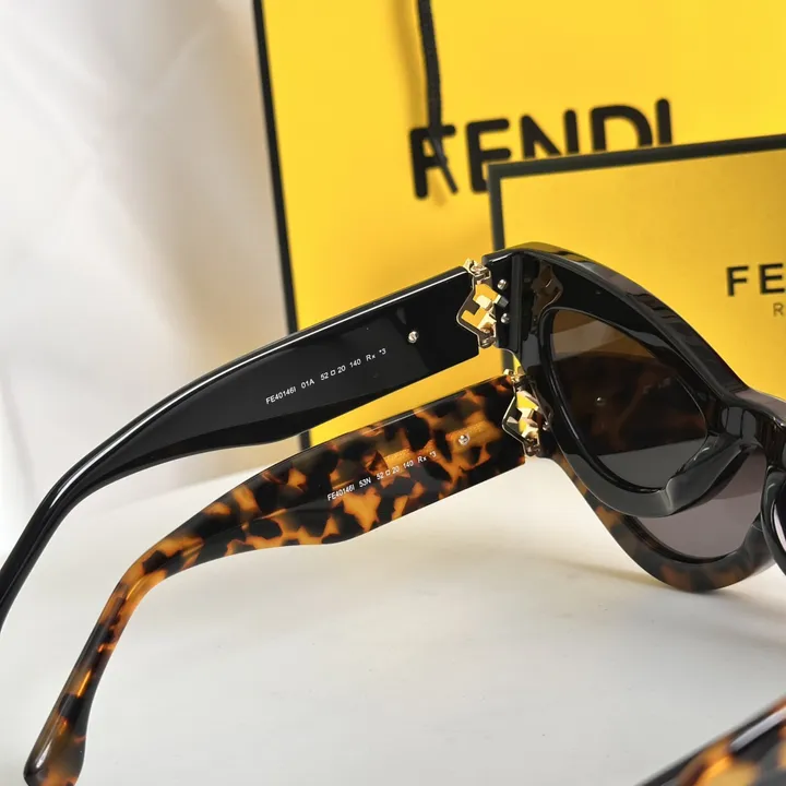 スーパーコピー フェンディ サングラス