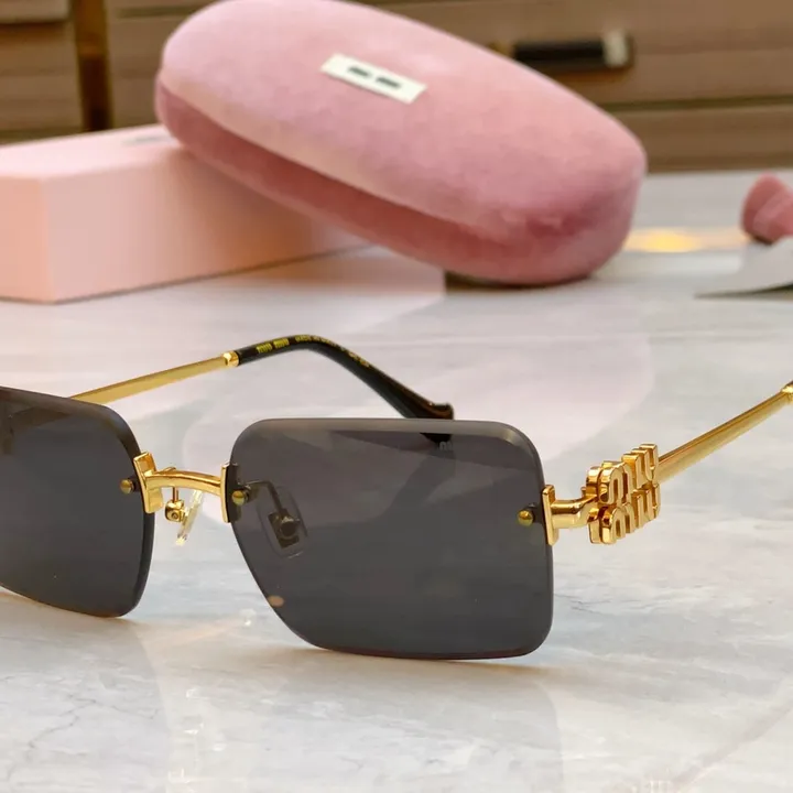 スーパーコピー ミュウミュウ サングラス