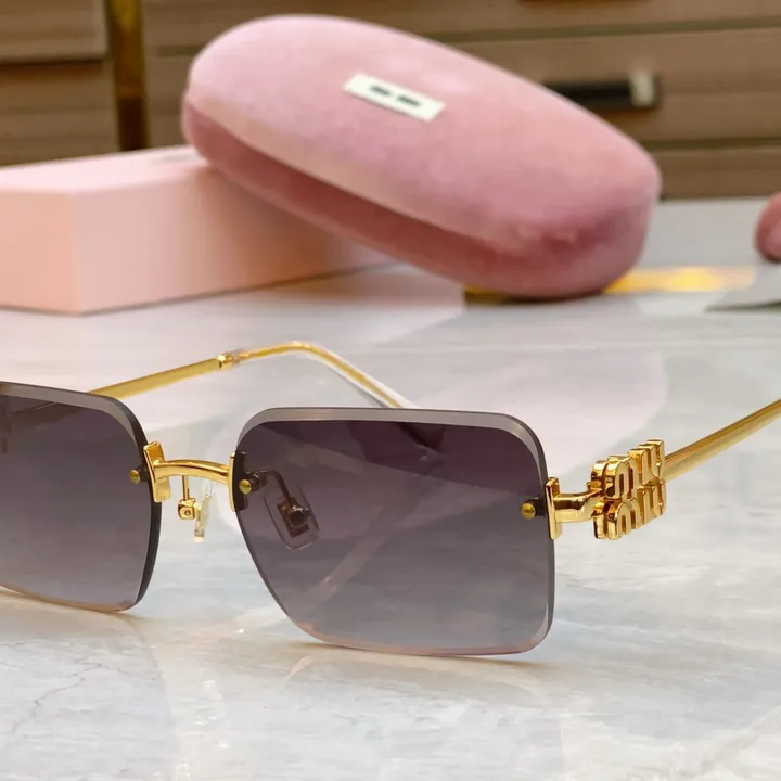 スーパーコピー ミュウミュウ サングラス