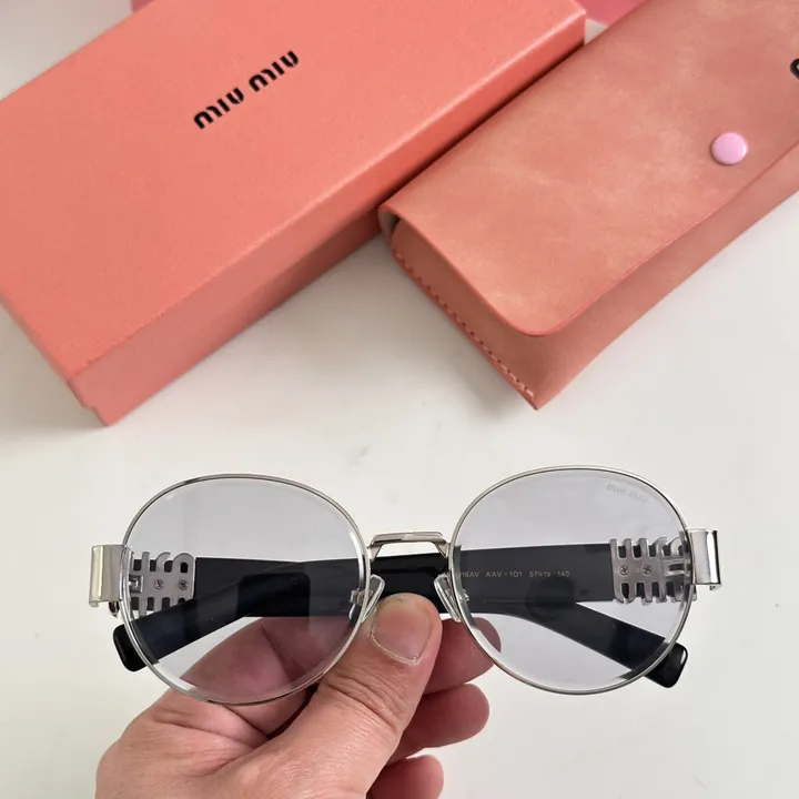 スーパーコピー ミュウミュウ サングラス