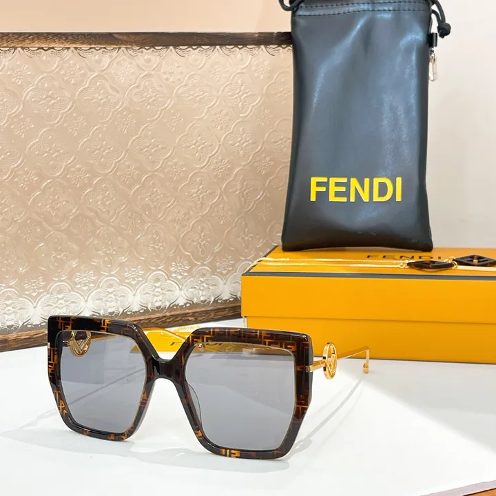 スーパーコピー フェンディ サングラス