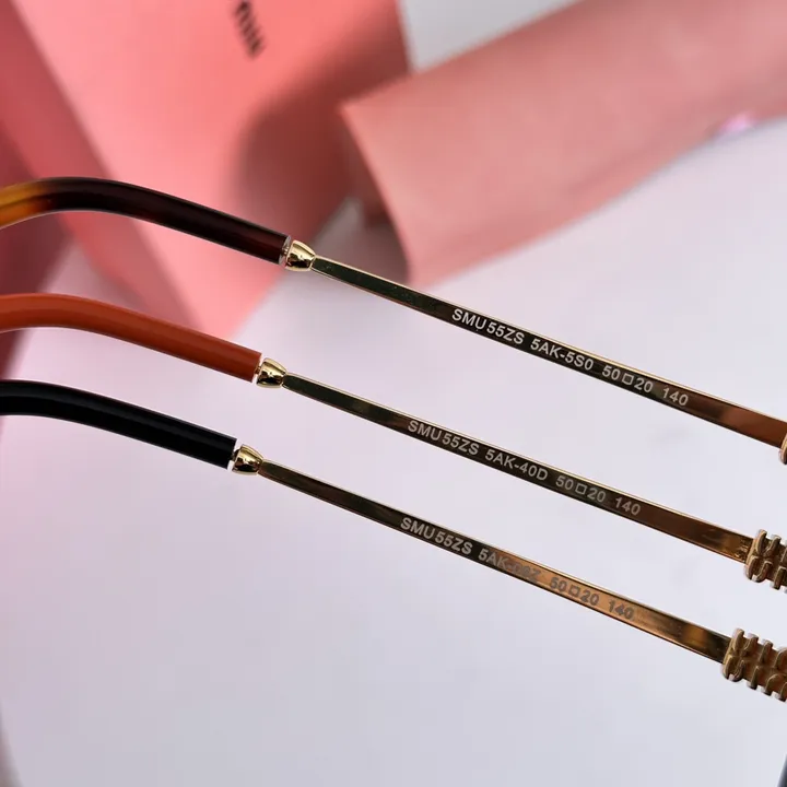 スーパーコピー ミュウミュウ サングラス