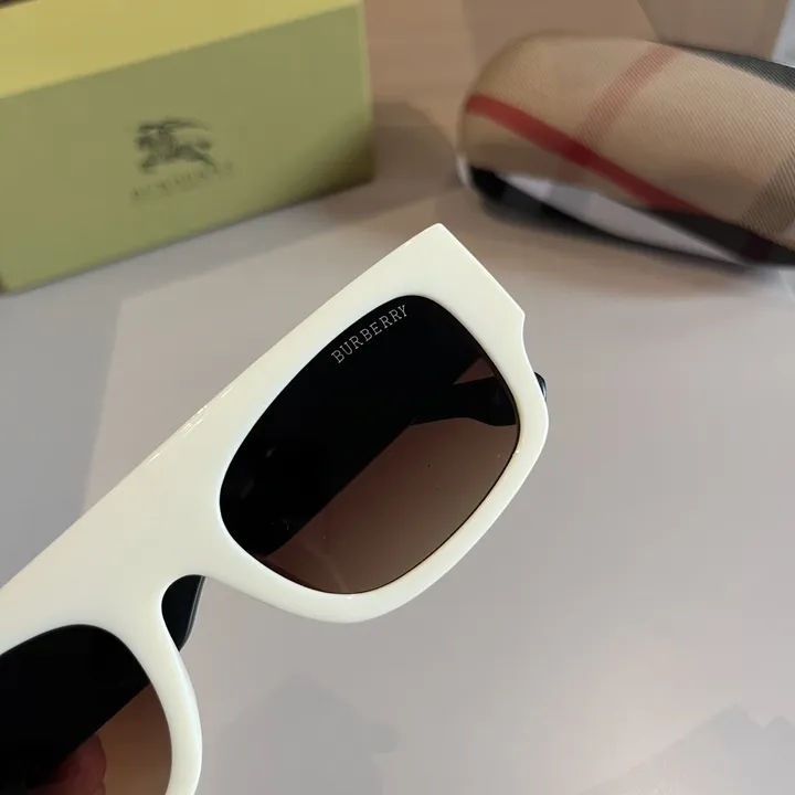 スーパーコピー バーバリー ス サングラス