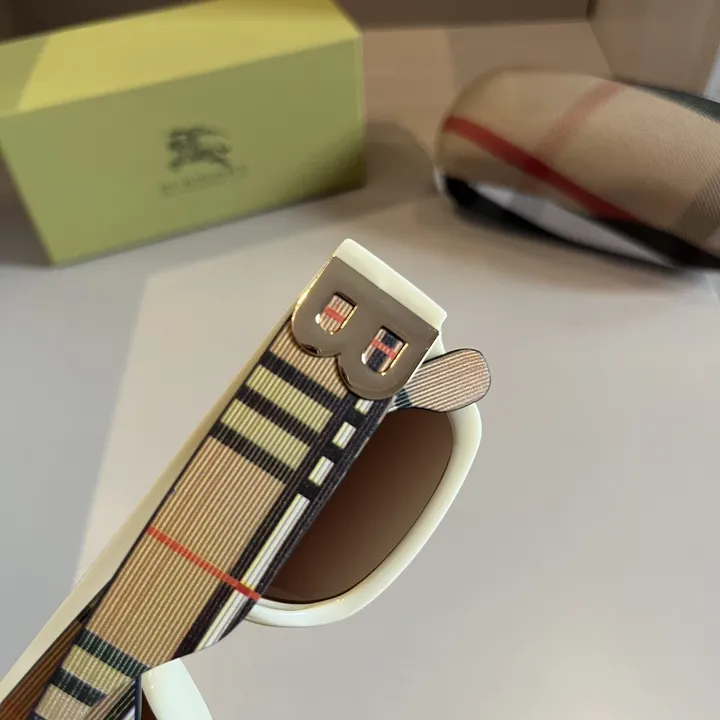 スーパーコピー バーバリー ス サングラス