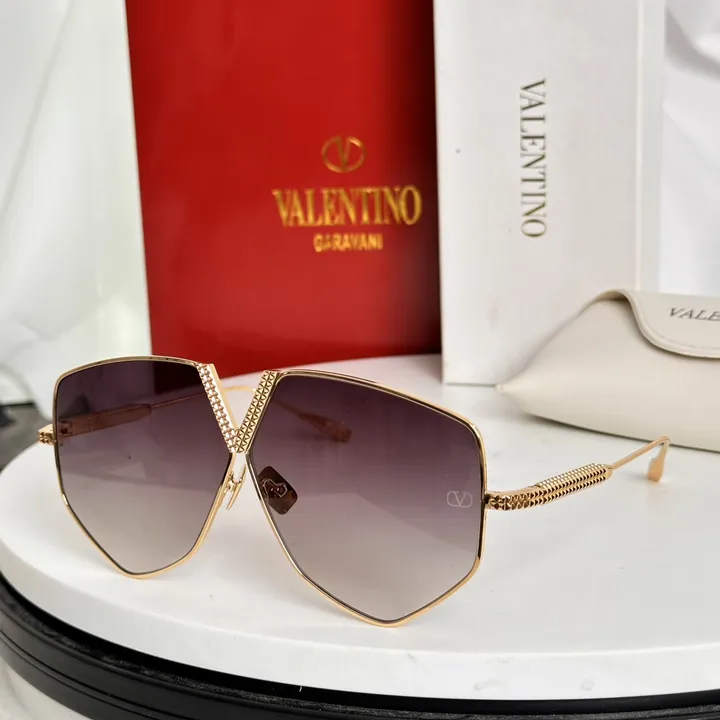 スーパーコピー ヴァレンティノ サングラス