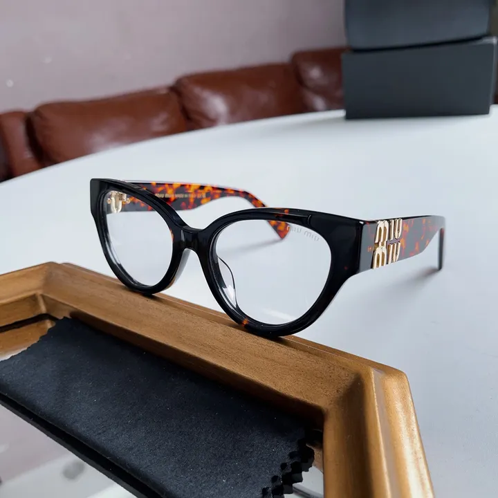 スーパーコピー ミュウミュウ サングラス