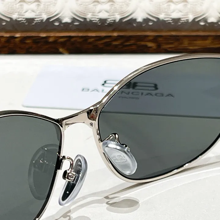 スーパーコピー バレンシアガ サングラス