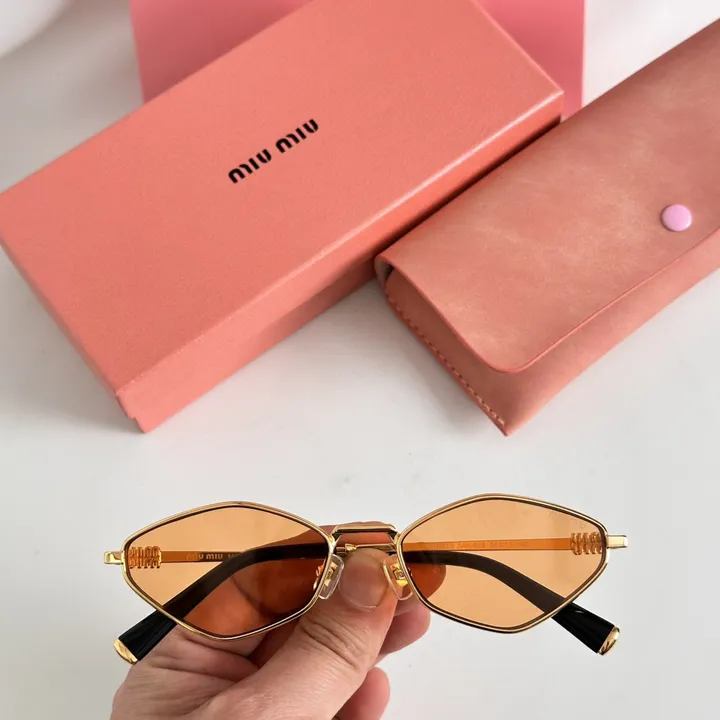 スーパーコピー ミュウミュウ サングラス