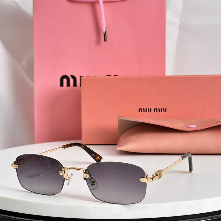 スーパーコピー ミュウミュウ サングラス