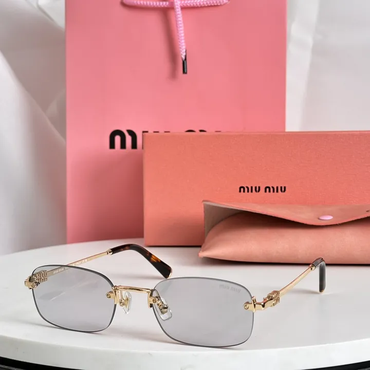 スーパーコピー ミュウミュウ サングラス