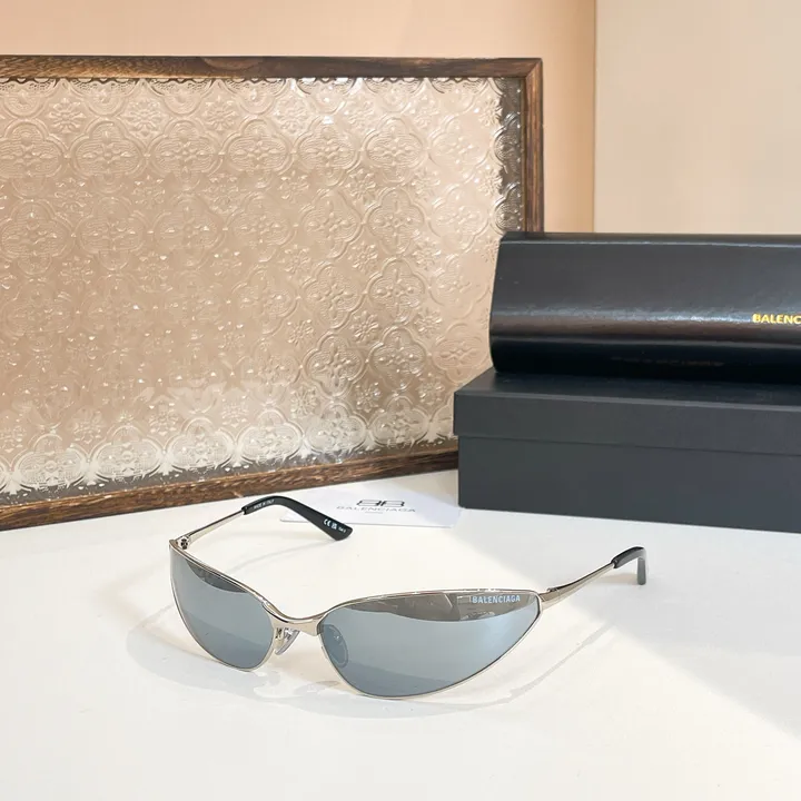 スーパーコピー バレンシアガ サングラス