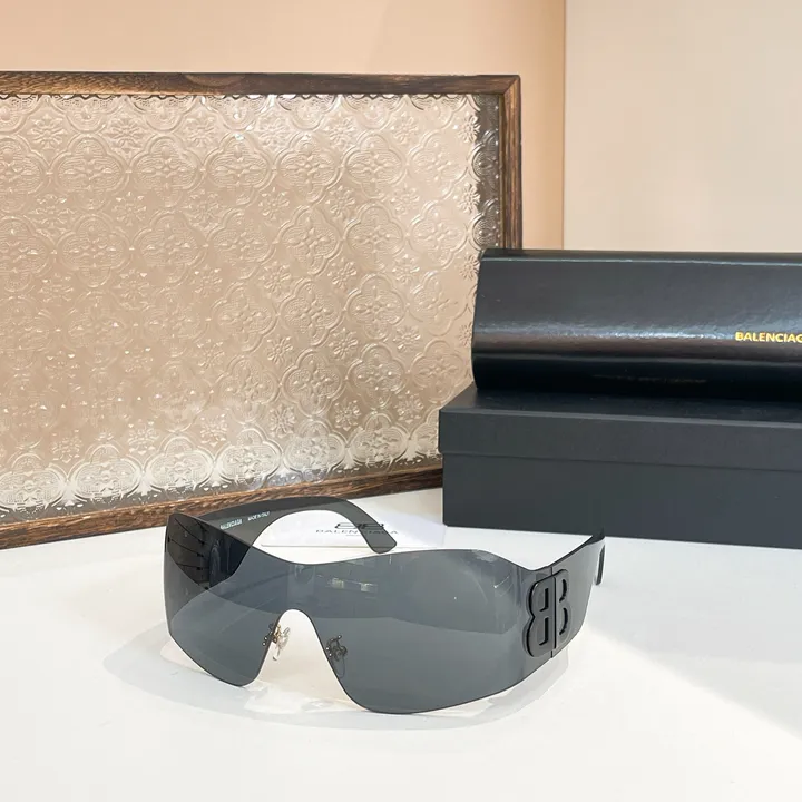 スーパーコピー バレンシアガ サングラス