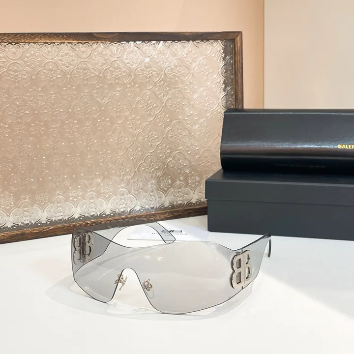 スーパーコピー バレンシアガ サングラス