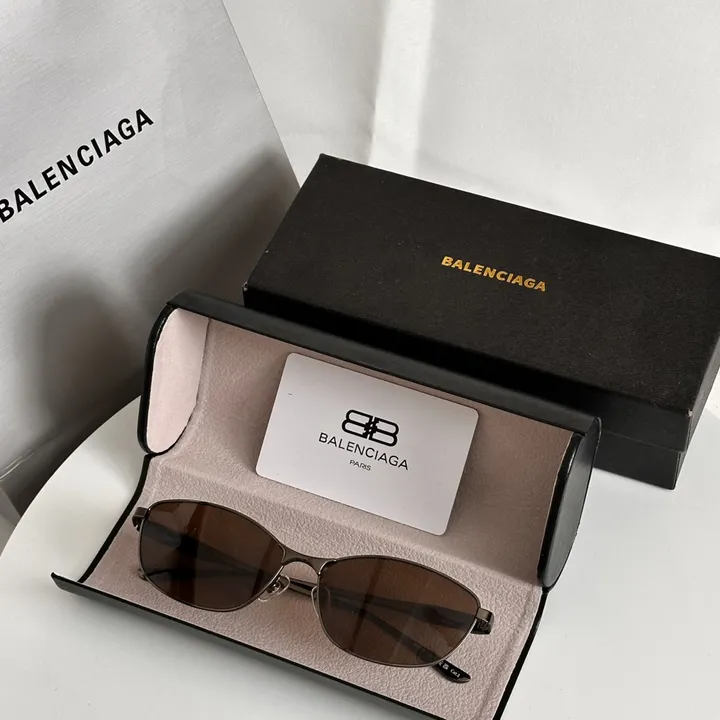 スーパーコピー バレンシアガ サングラス