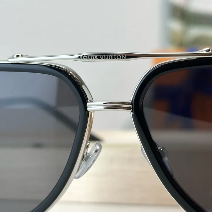 スーパーコピー ルイヴィトン サングラス