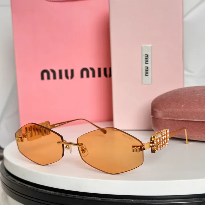 スーパーコピー ミュウミュウ サングラス