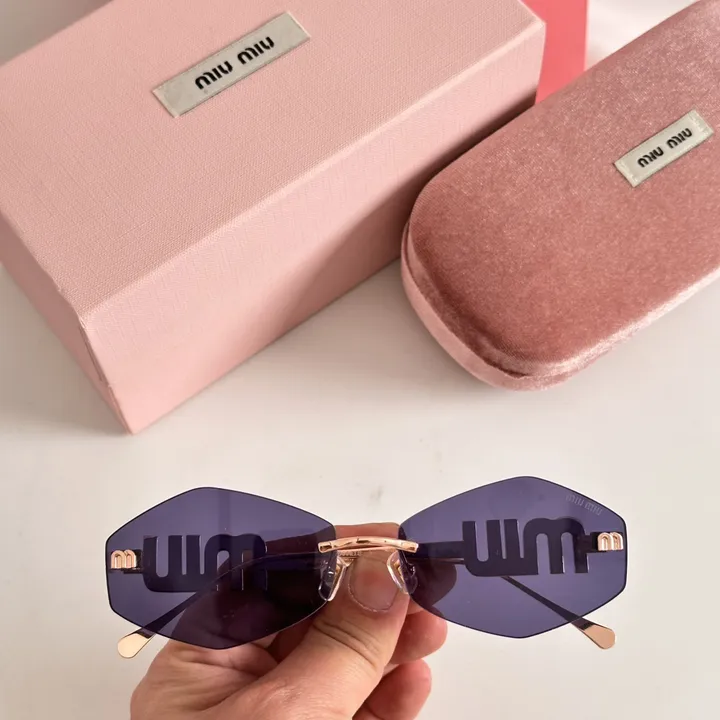 スーパーコピー ミュウミュウ サングラス